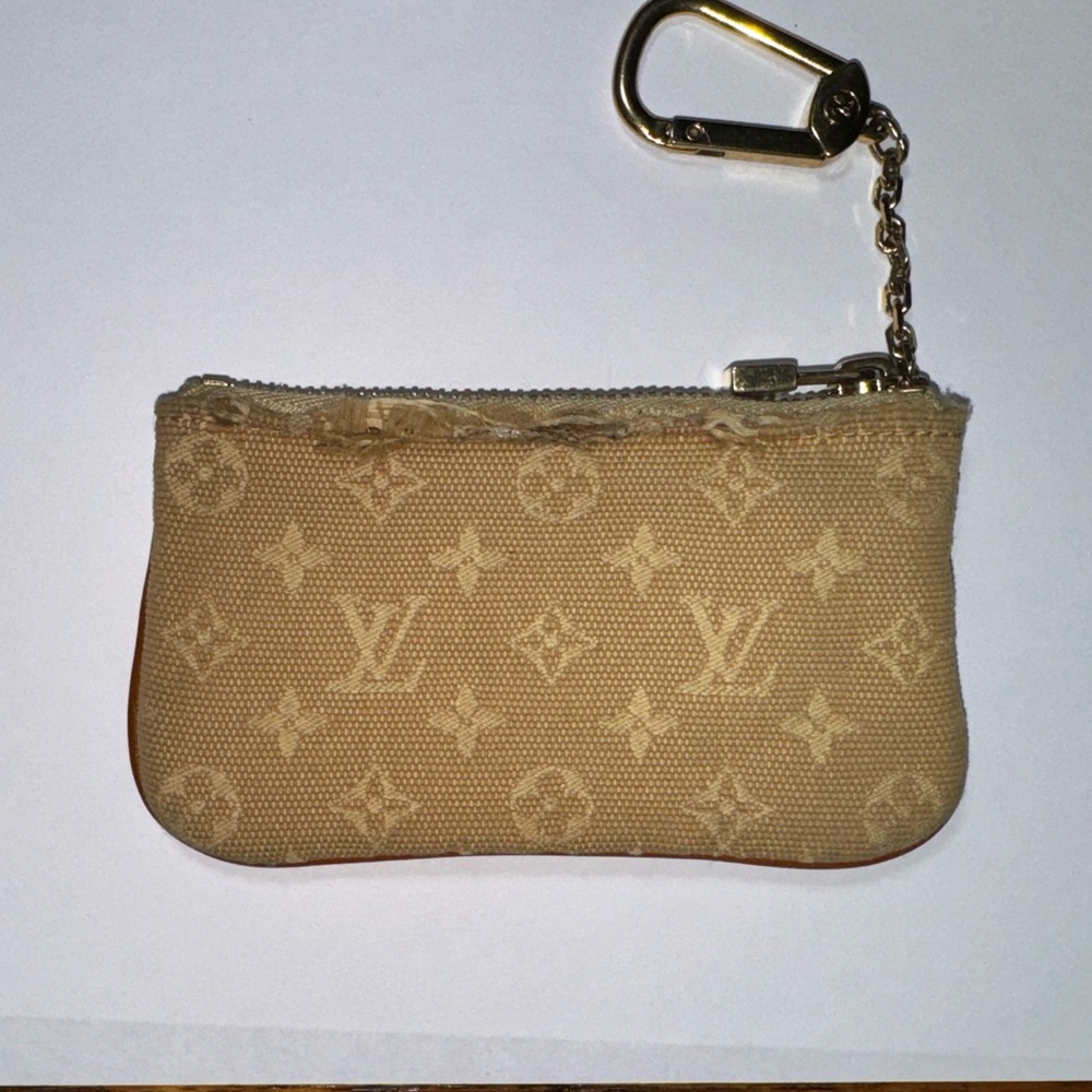**SOLD**Louis Vuitton mini Lin key pouch**SOLD**